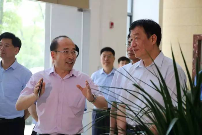 江西省省長劉奇到訪東鵬豐城生產(chǎn)基地——東鵬潔具,民族衛(wèi)浴新模范！